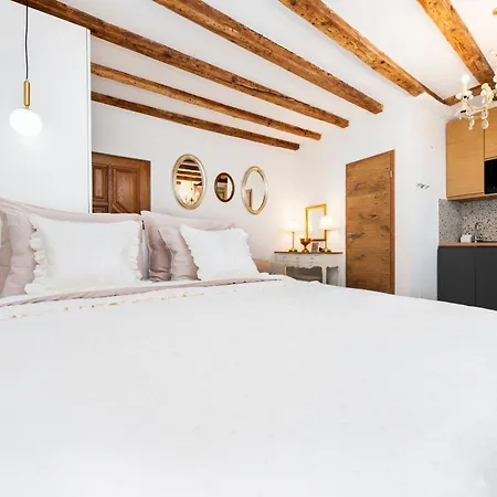 15 Apartament