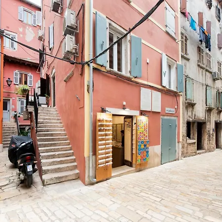 15 * Rovinj